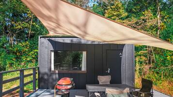 Standard-Ferienhaus, 1 Schlafzimmer, Nichtraucher, Balkon (Pet Friendly Room, A) | Außenbereich