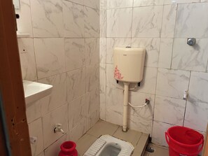 Standard Room | Bathroom