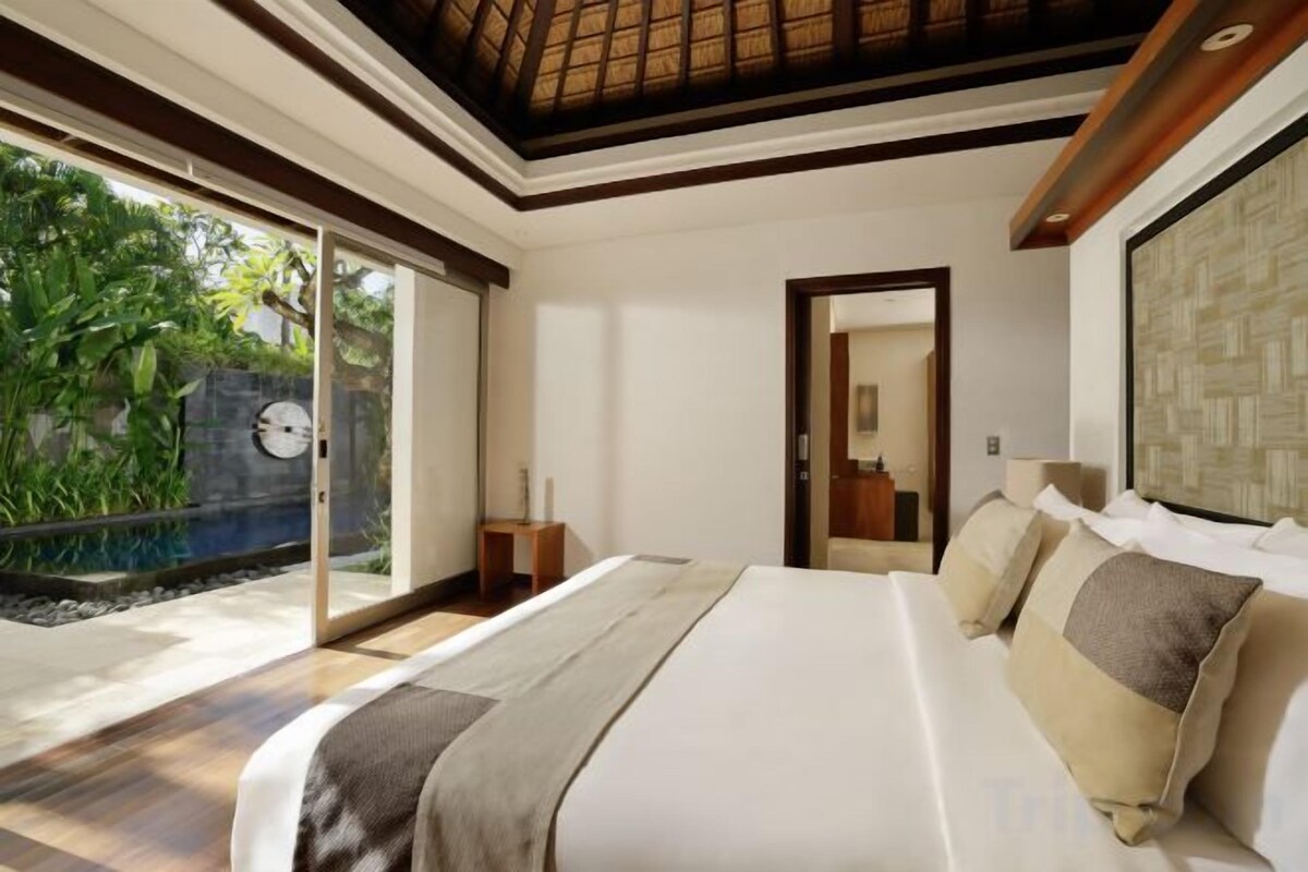 Escrivaninha, Wi-Fi de cortesia, roupa de cama