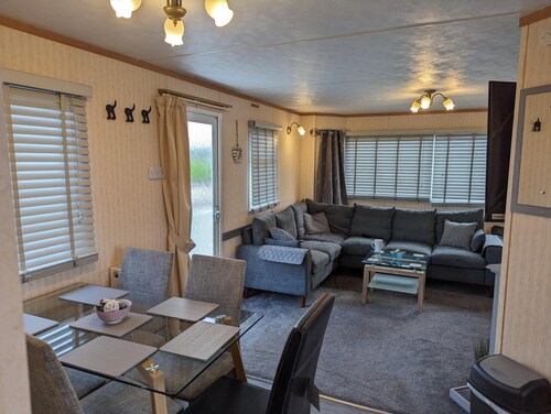 Beach House - Dog Friendly, Anderby Creek