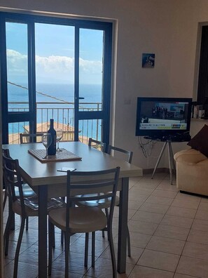 Dining - Balcony-Golfo di Gioia-SunsetViews-AuthenticItaly (Joppolo)