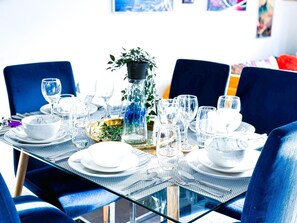 Dining - 3Bed House For Contractors/Large Group Sleep upto9 (Birmingham)