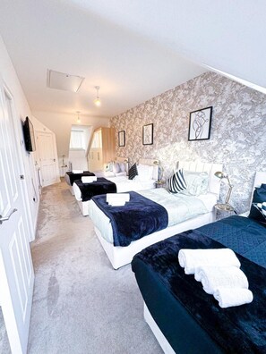 3 bedrooms, WiFi, bed sheets