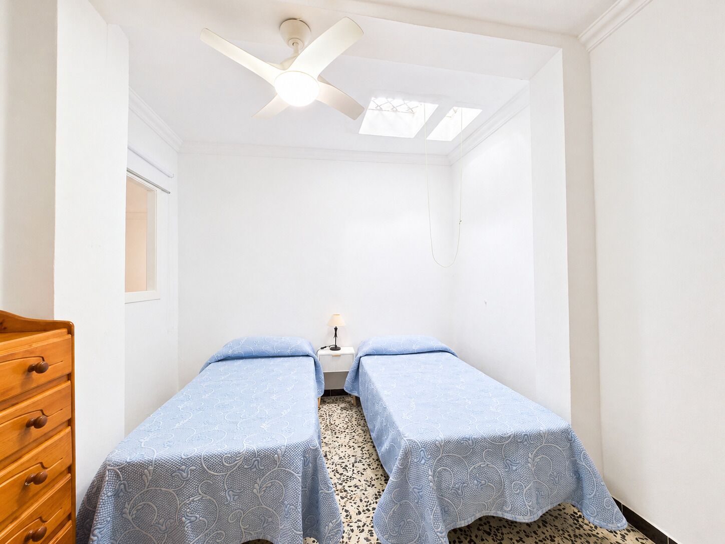 2 bedrooms, bed sheets