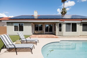 Piscine extérieure, piscine chauffée