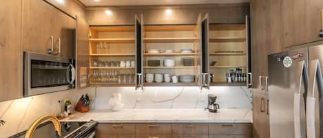 Fridge, microwave, oven, stovetop