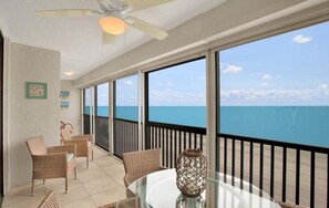 Dining - Direct Beachfront Condo ~ 2BR/2BA ~ Breathtaking Views and Sounds of Waves (Madeira Beach)