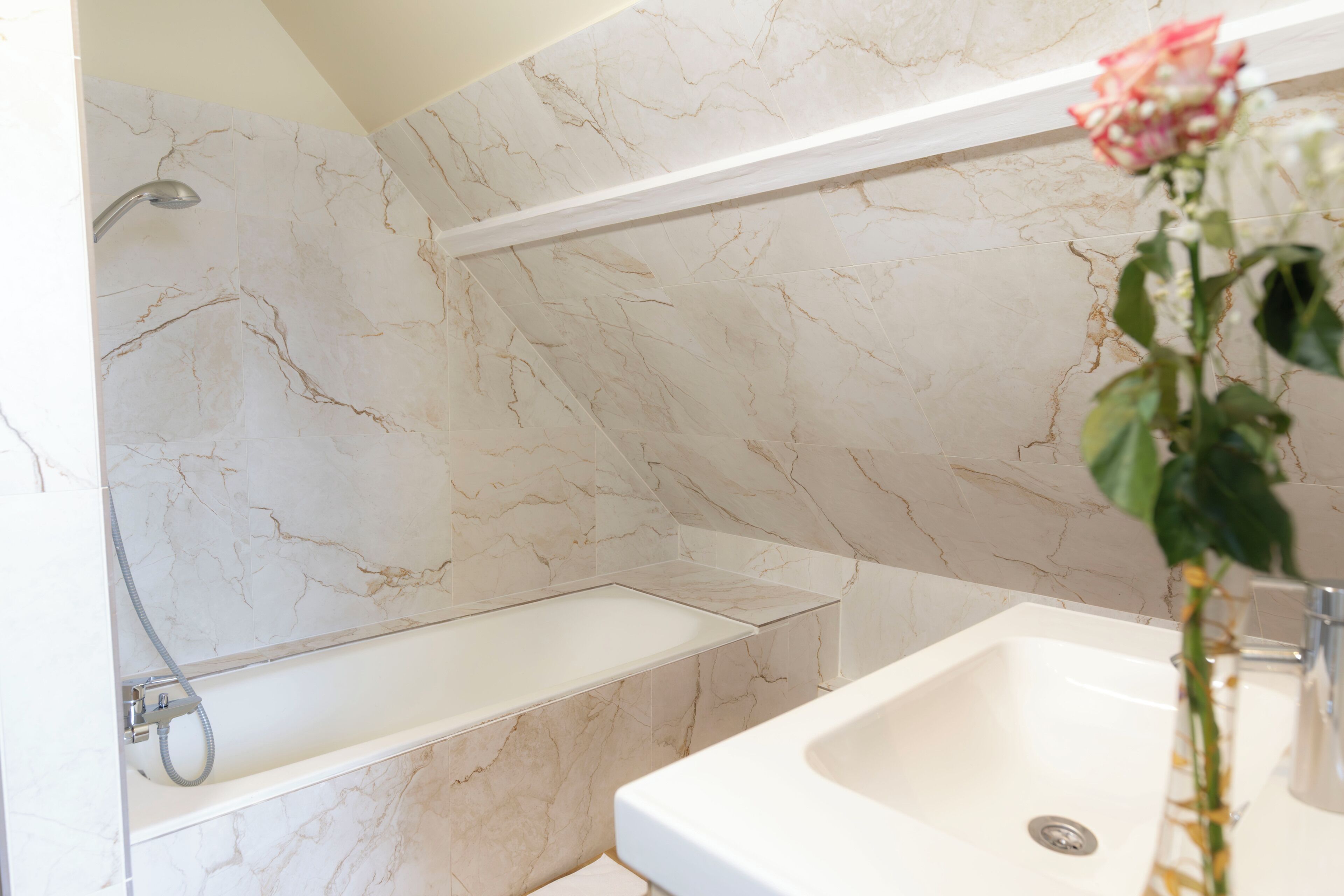 Family Suite | Bathroom | Bathtub, towels