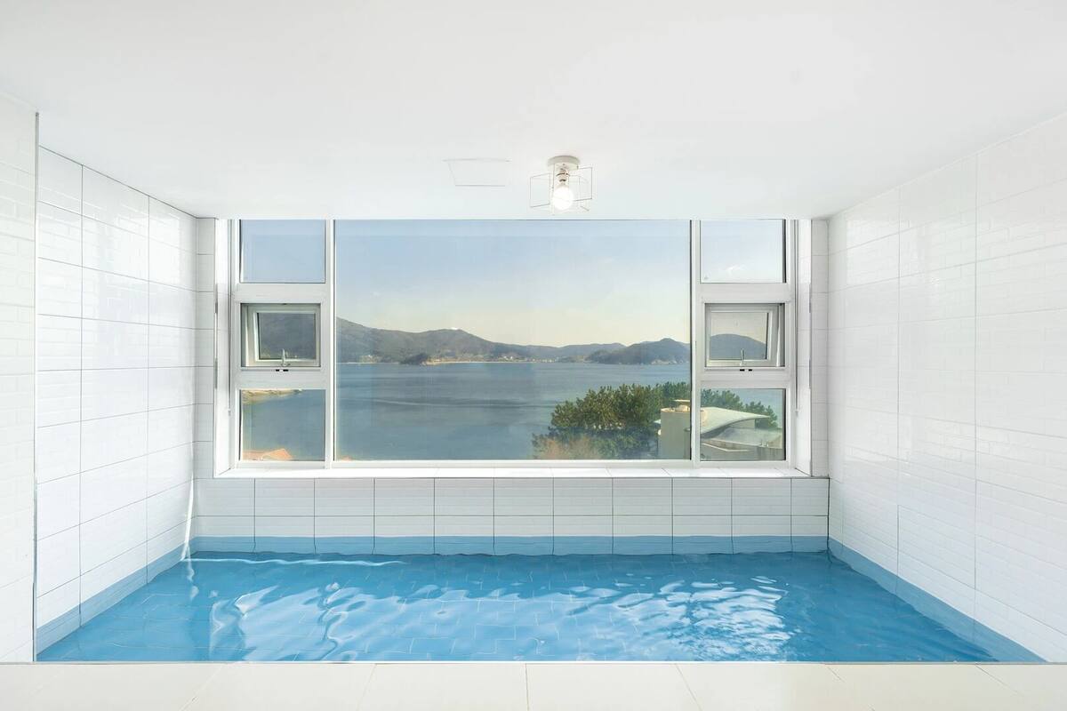 Basic Room, 1 Bedroom (byeol yeoteolp (the third floor,KOR))