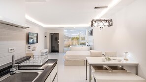Habitació bàsica, 1 dormitori (byeol set (the first floor,ONLY KOR)) | 1 dormitori i wifi gratuïta 