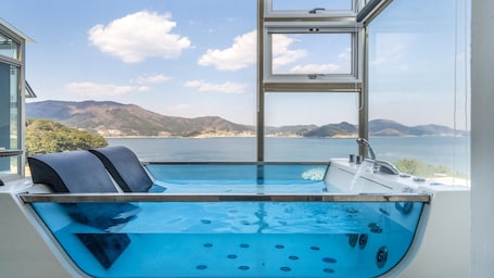 Basic Room, 1 Bedroom (dal ahop) | 1 bedroom, free WiFi