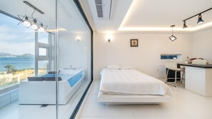 基础客房, 1 间卧室 (byeol yeoseot (the second floor,KOR)) | 1 多间卧室、免费 WiFi