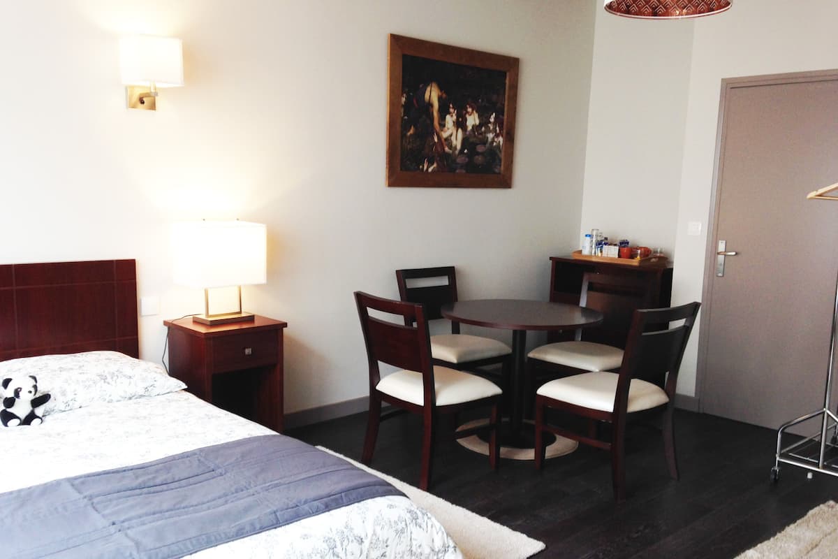 Habitación triple básica | 2 habitaciones y wifi gratis