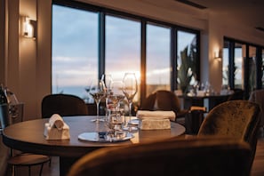 Restaurant - Legend Hill Residences & Spa (Black River)
