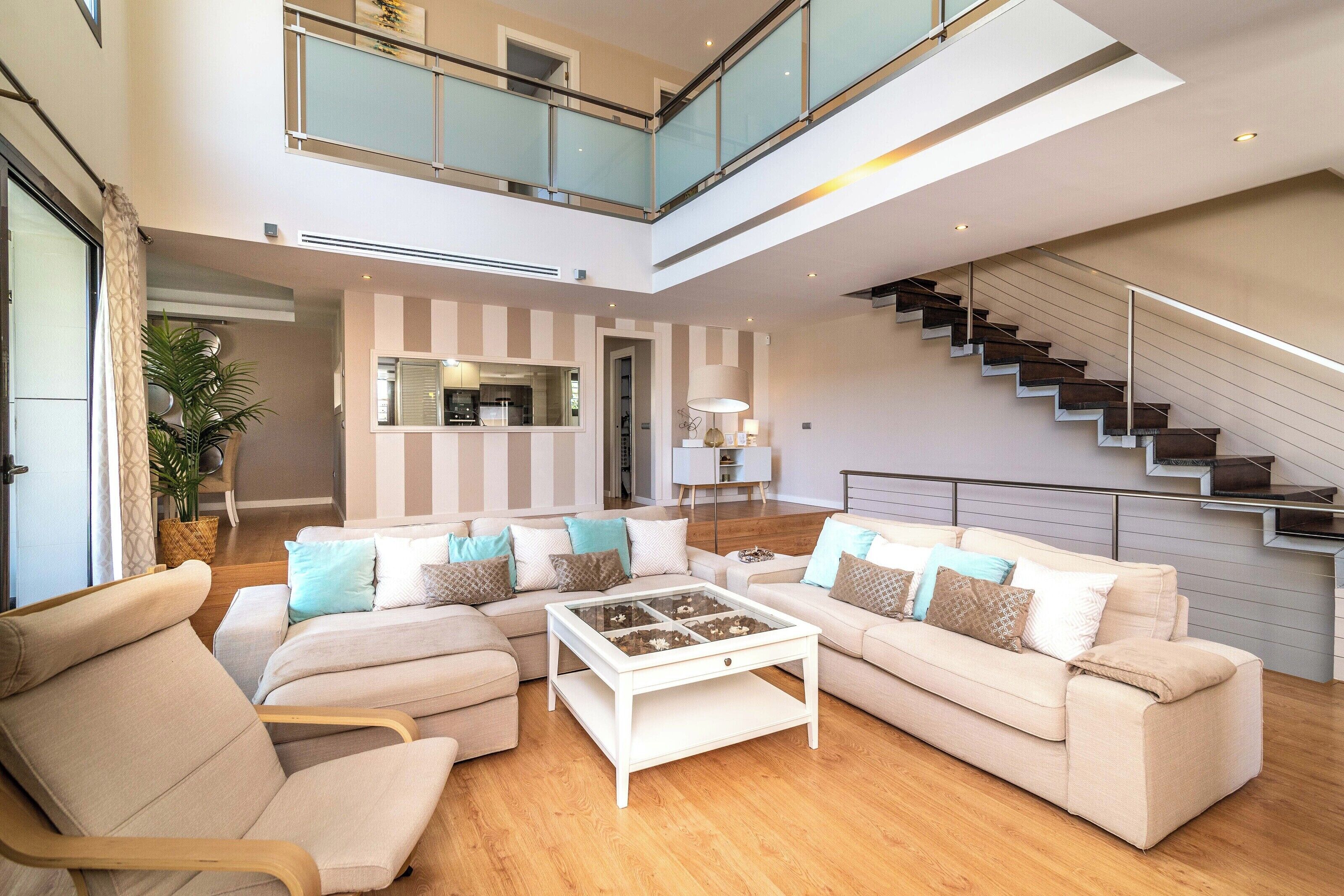 TV, fireplace, foosball, table tennis