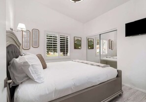 4 Schlafzimmer, Bügeleisen/Bügelbrett, Reisekinderbett, WLAN