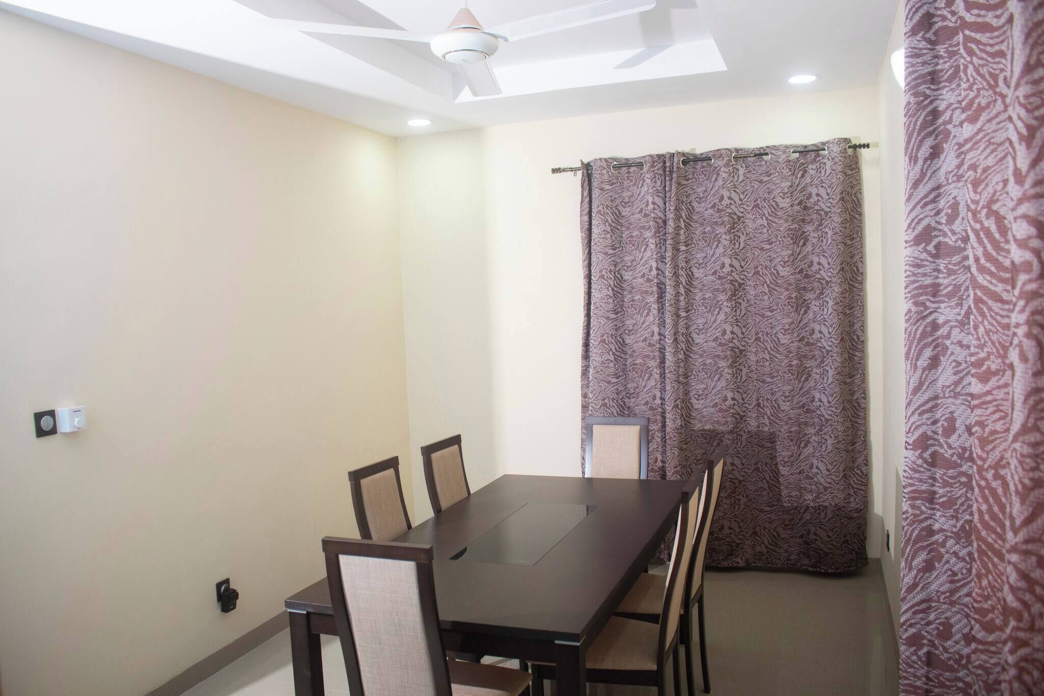 House, 2 Bedrooms, Smoking, Balcony | Dining