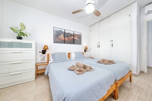 2 bedrooms, in-room safe, desk, iron/ironing board