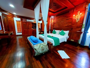 In-room safe, soundproofing, iron/ironing board, free WiFi - Try Palace Resort Sihanoukville (Sihanoukville)