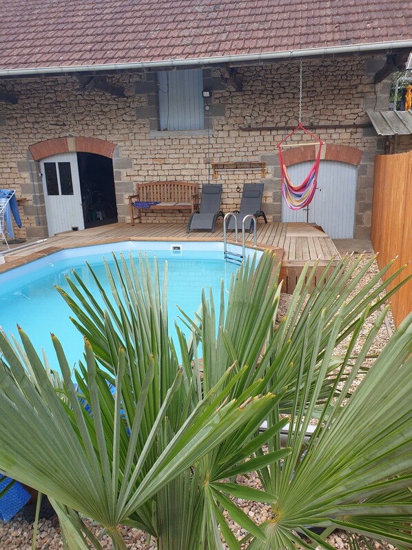 Outdoor pool - La Petite Grange, à 5minutes de Montignac-lascaux (Valojoulx)