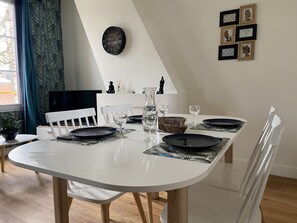 Dining - en Centre Ville , Proche des Commerces et du Vieux Bassin, Stationnement Facile (Honfleur)