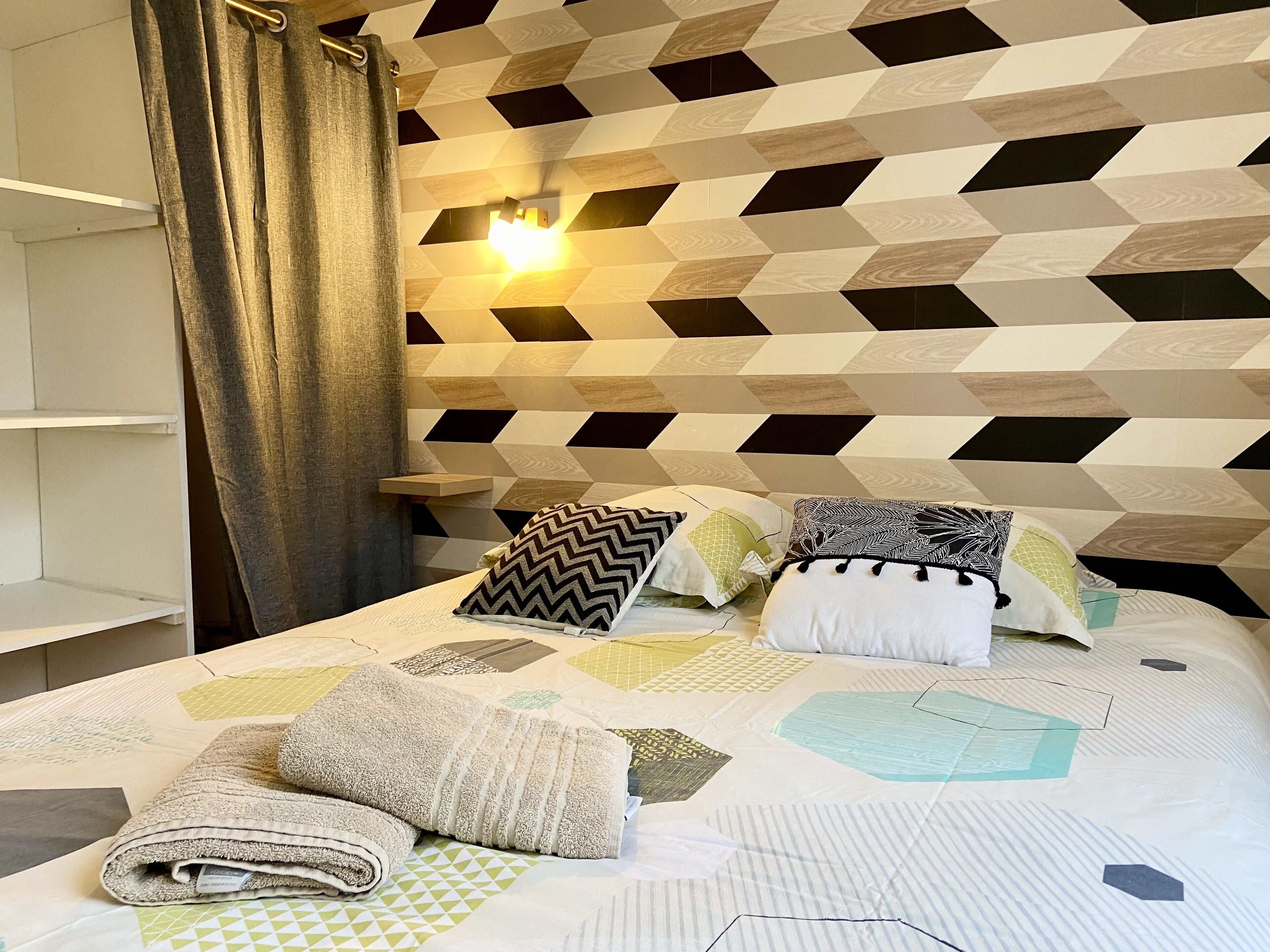 2 chambres, fer et planche à repasser, lit parapluie, Wi-Fi