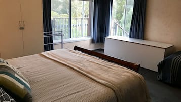 2 Schlafzimmer, Bügeleisen/Bügelbrett, Reisekinderbett, Bettwäsche