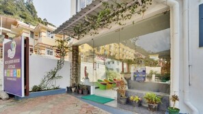 Exterior - iROOMZ Rich Queen House Cottage (Coonoor)
