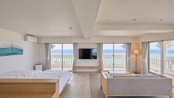 Standard Twin Room, Non Smoking | In-room safe, desk, free WiFi, bed sheets