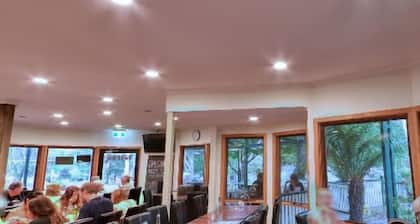 Halls Gap Tavern