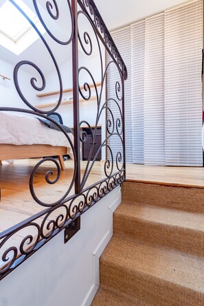 4 makuuhuonetta, ilmainen Wi-Fi, vuodevaatteet