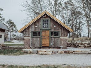 Cabin | Free WiFi
