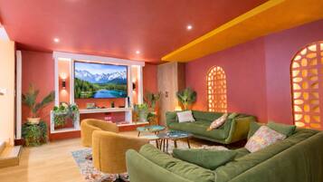 Design Townhome | Ruang tamu | TV Pintar, konsol permainan video, Netflix, perkhidmatan penstriman