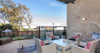 Luxe, near river and beaches, chef's kitchen
