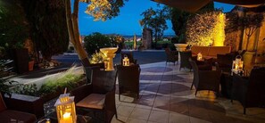 Exterior - HOTEL  L'ART DES METS BY COTE JARDIN (Conilhac-Corbieres)