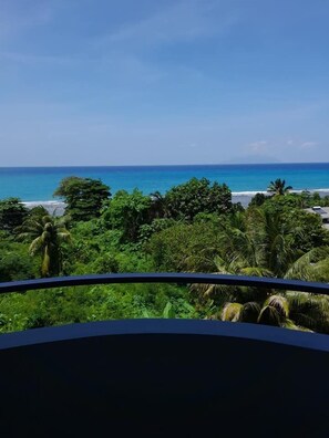 Panoramic Apartment | Terrace/patio - Beau Vallon Studios (Mahé Island)