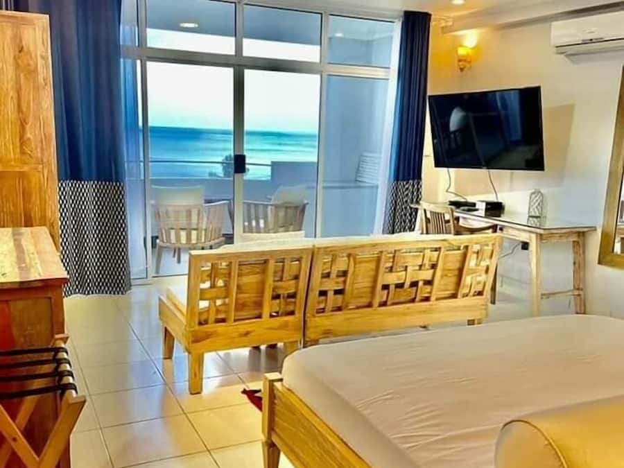 Apartamento panorâmico | Escrivaninha, Wi-Fi de cortesia, roupa de cama