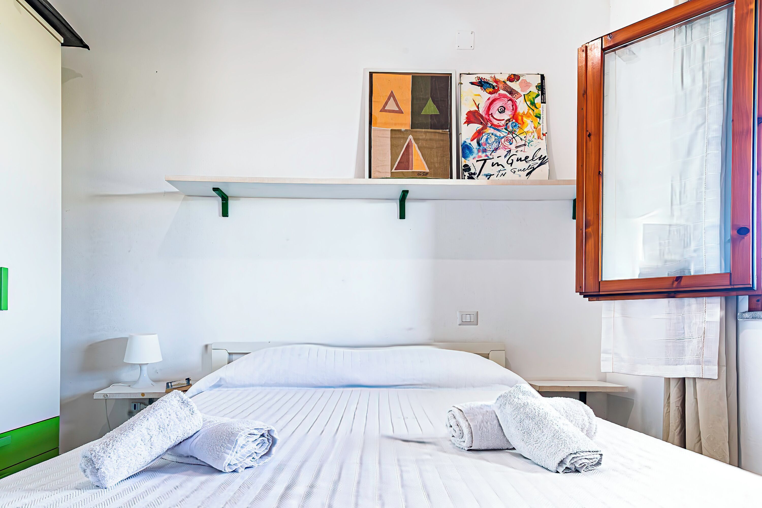 2 habitaciones, tabla de planchar con plancha y wifi gratis 