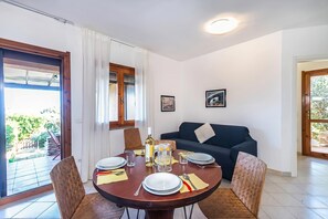 Townhome Standard - flera sovrum (3 Le Perle Di Stintino) | Restauranger