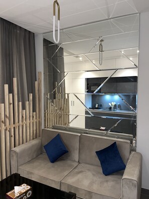 Design Apartment | 1 bedroom, free WiFi - Luxsugero Studios (Noida)