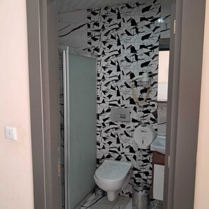 City Double Room | Bathroom