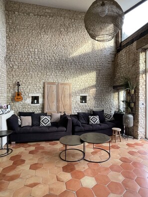 Interior - 9 Bedroom Private vacation home in Puilboreau (Puilboreau)