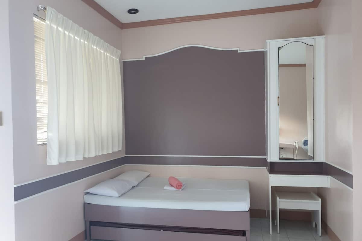 Standard Double Room | Bed sheets