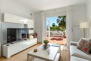 TV - Las Palmas 2A - El Oasis de Capistrano! (Nerja)