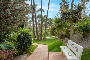 Property grounds - Las Palmas 17B - El Oasis de Capistrano! (Nerja)