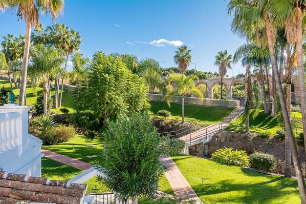 Property grounds - Las Palmas 17B - El Oasis de Capistrano! (Nerja)
