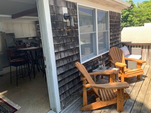 Outdoor dining - Loft Hideaway in Falmouth Village (Falmouth)