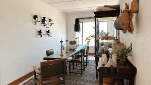 Standard Cottage | Living area - The Historical boutique Hotel  (Strampriet)