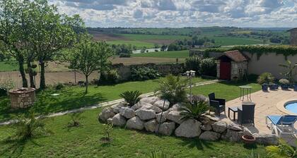 "carpe Diem" en Albret, Magnifique Longère Avec Piscine et Grand Terrain Clos