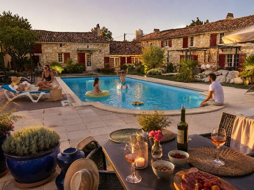 "carpe Diem" en Albret, Magnifique Longère Avec Piscine et Grand Terrain Clos